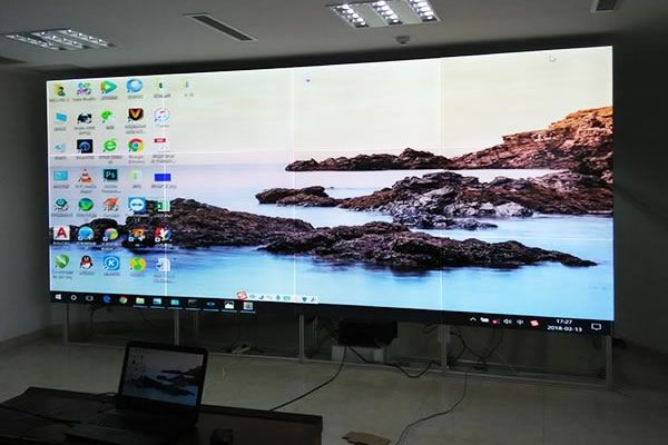 液晶拼接屏怎么做到無(wú)縫拼接顯示的？