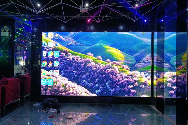 室內(nèi)LED顯示屏一般應(yīng)用在什么行業(yè)？
