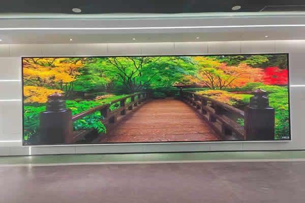 液晶顯示屏和LED顯示屏的區(qū)別有哪些，一般怎么選擇？